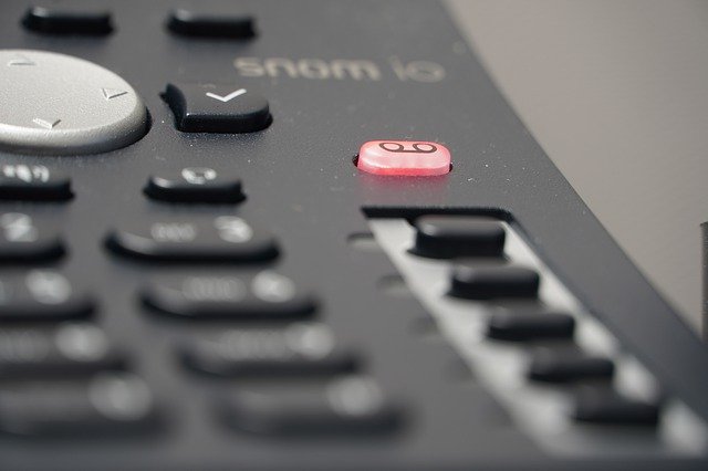 Voicemail Desk Phone Landline - Media_Visuals / Pixabay
